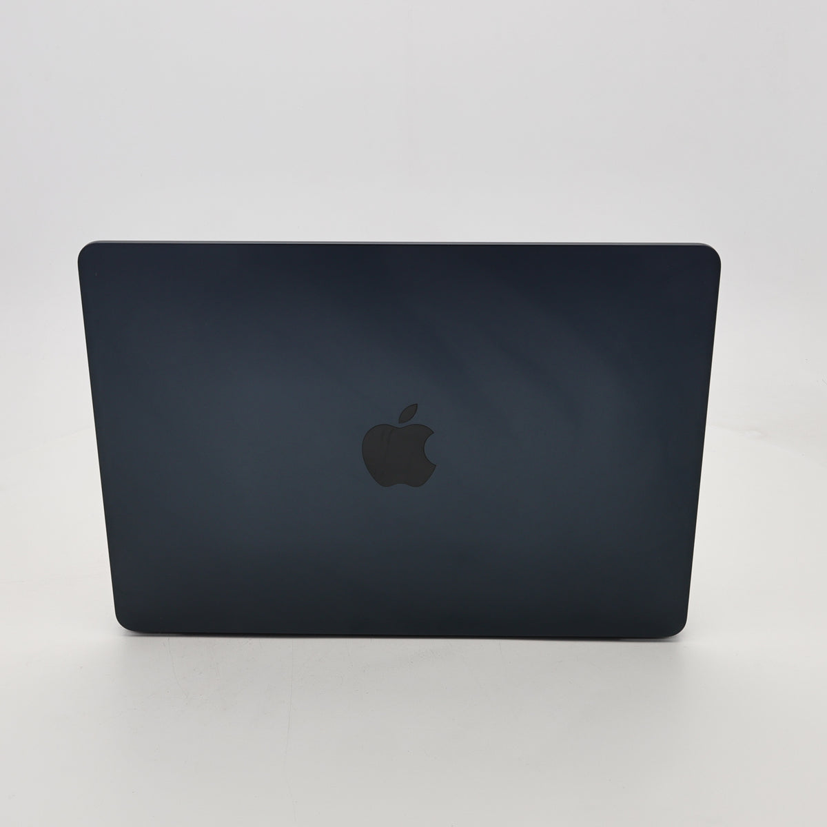 95新 Apple MacBook Air 22年 13寸 M2（8+10核） 8G RAM 512G SSD 午夜色