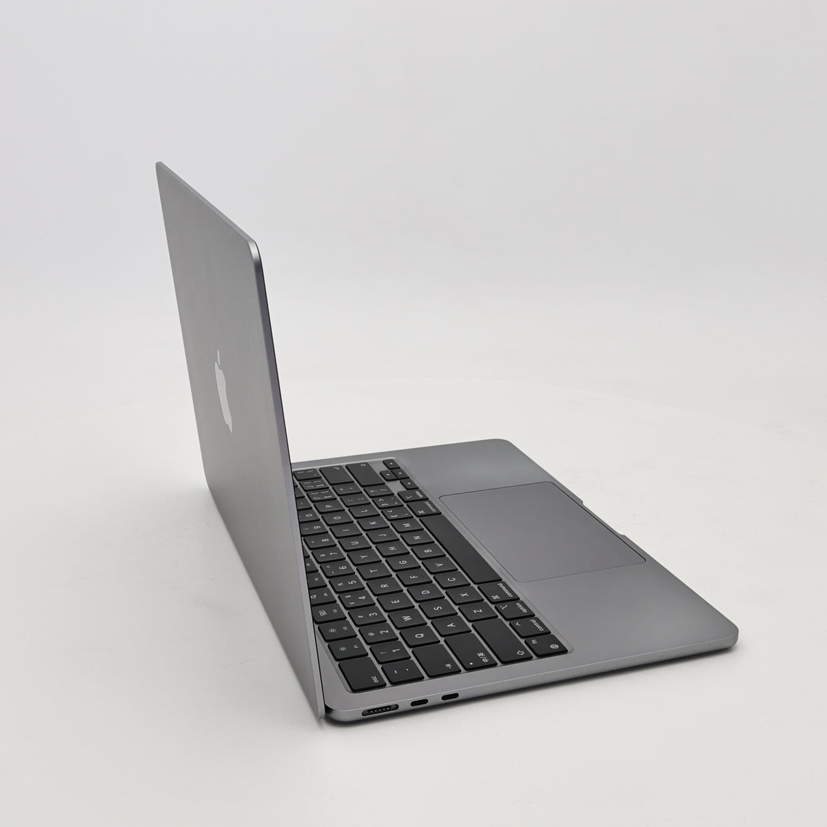 95新 Apple MacBook Air 22年 13寸 M2（8+10核） 16G RAM 256G SSD 深空灰色