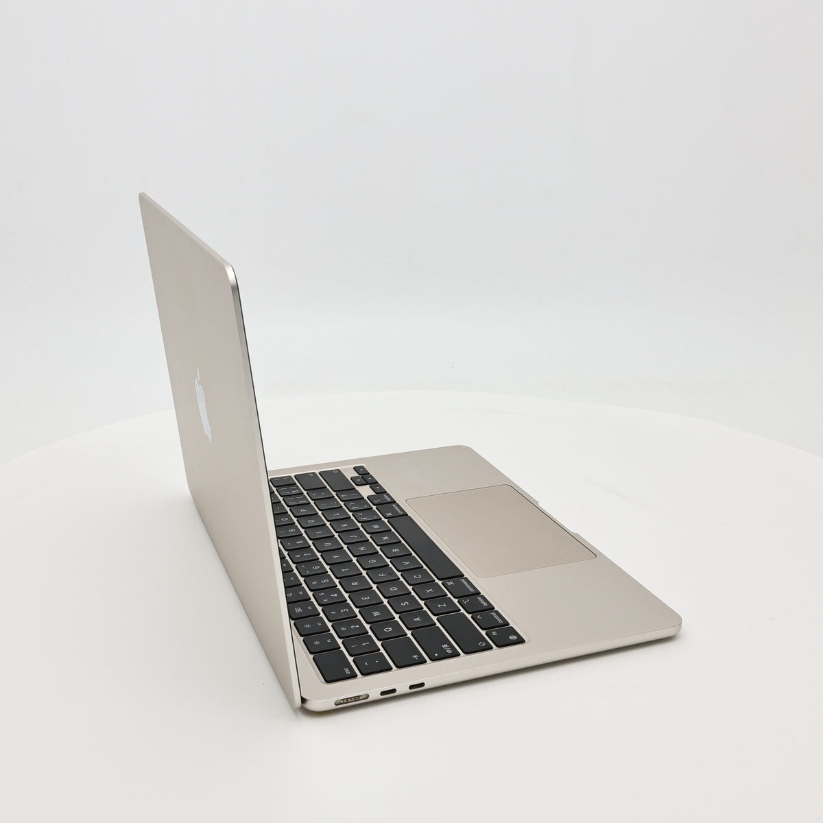 95新 Apple MacBook Air 22年 13寸 M2（8+10核） 8G RAM 512G SSD 星光色