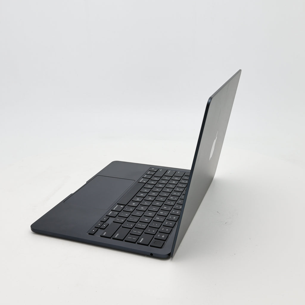 95新 Apple MacBook Air 22年 13寸 M2（8+8核） 8G RAM 256G SSD 午夜色