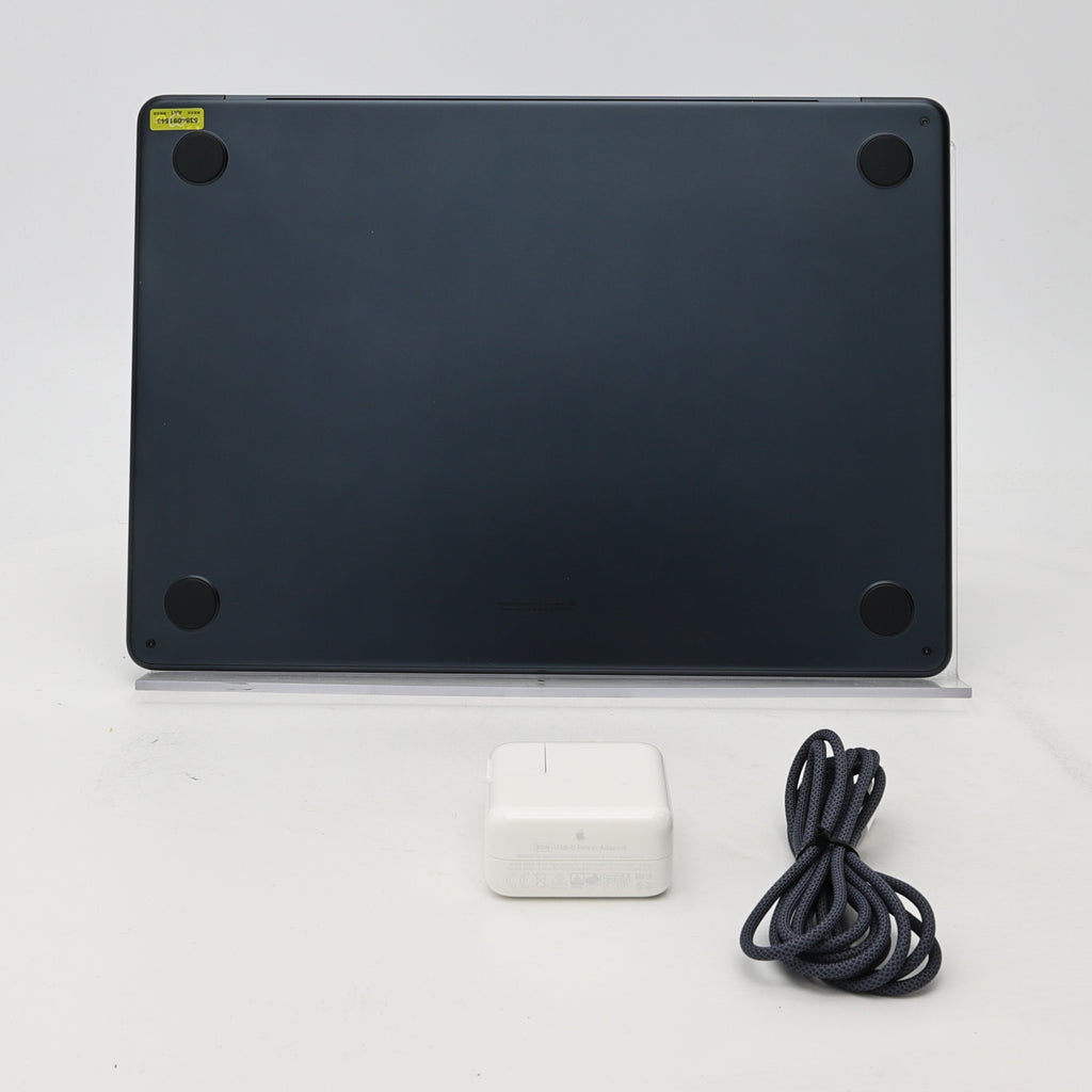 95新 Apple MacBook Air 22年 13寸 M2（8+8核） 8G RAM 256G SSD 午夜色