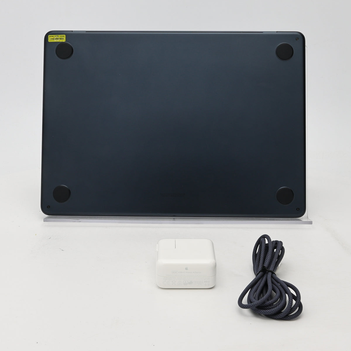 95新 Apple MacBook Air 22年 13寸 M2（8+8核） 8G RAM 256G SSD 午夜色
