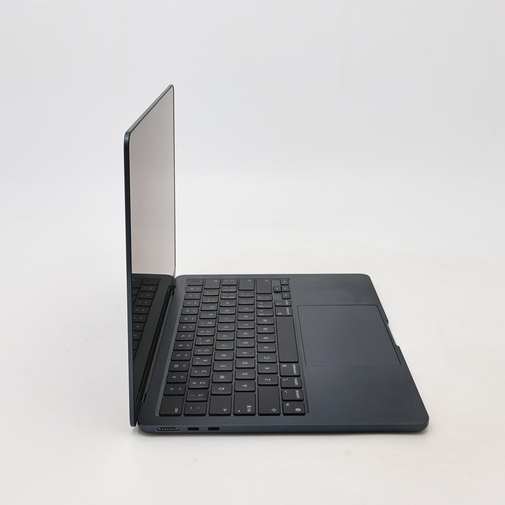 95新 Apple MacBook Air 22年 13寸 M2（8+8核） 8G RAM 256G SSD 午夜色