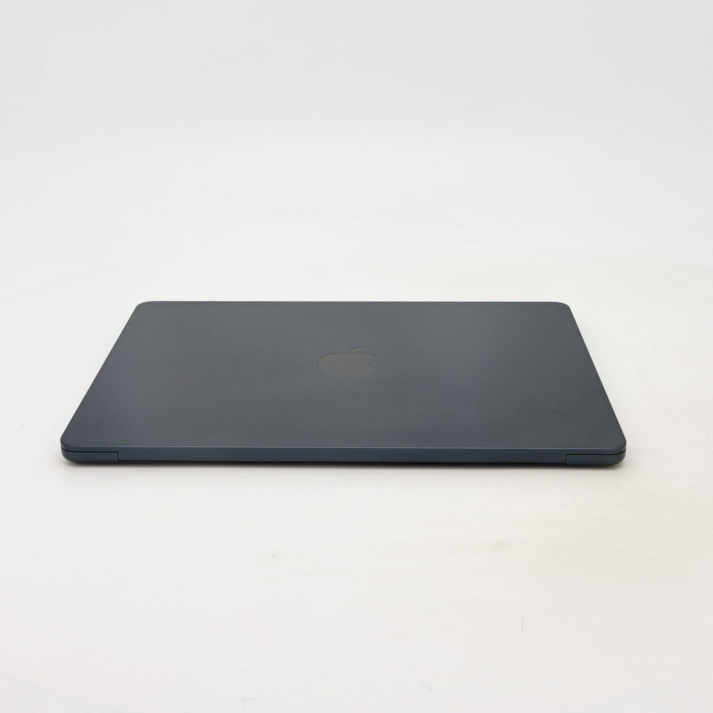 95新 Apple MacBook Air 22年 13寸 M2（8+8核） 8G RAM 256G SSD 午夜色