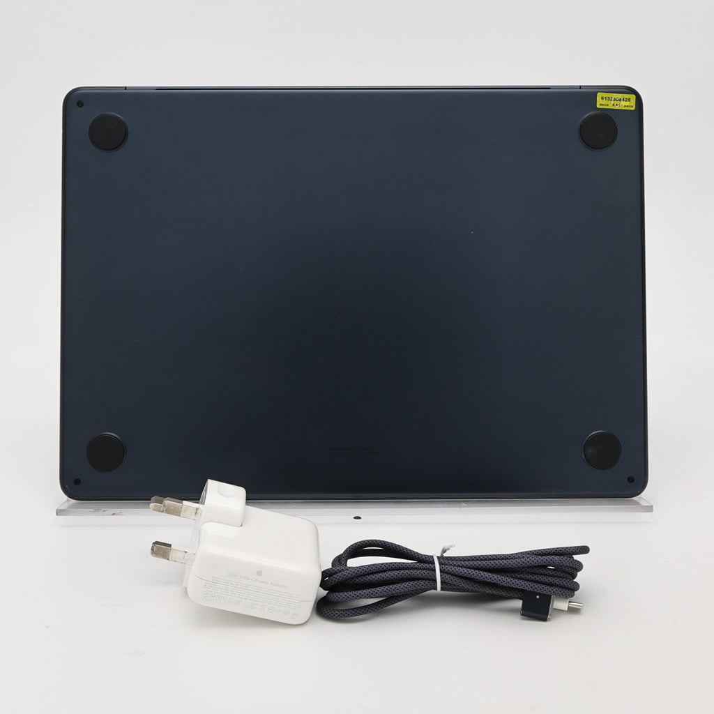 95新 Apple MacBook Air 22年 13寸 M2（8+10核） 8G RAM 512G SSD 午夜色