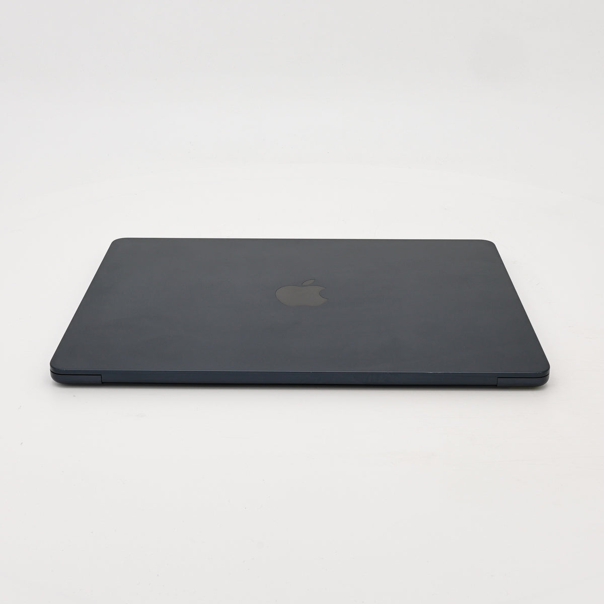 95新 Apple MacBook Air 22年 13寸 M2（8+10核） 8G RAM 512G SSD 午夜色