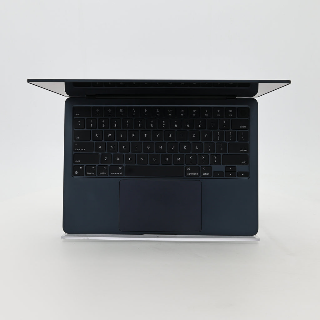 95新 Apple MacBook Air 22年 13寸 M2（8+8核） 8G RAM 256G SSD 午夜色