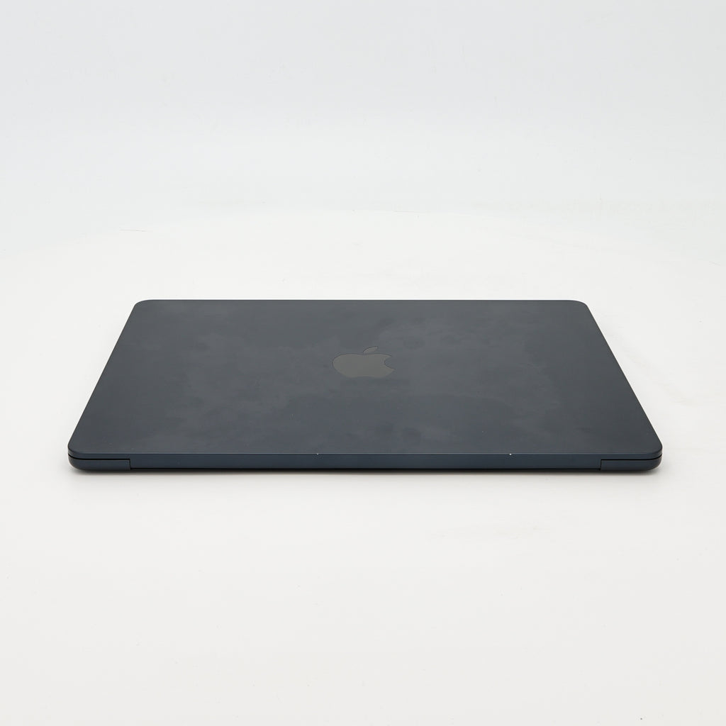 95新 Apple MacBook Air 22年 13寸 M2（8+8核） 8G RAM 256G SSD 午夜色