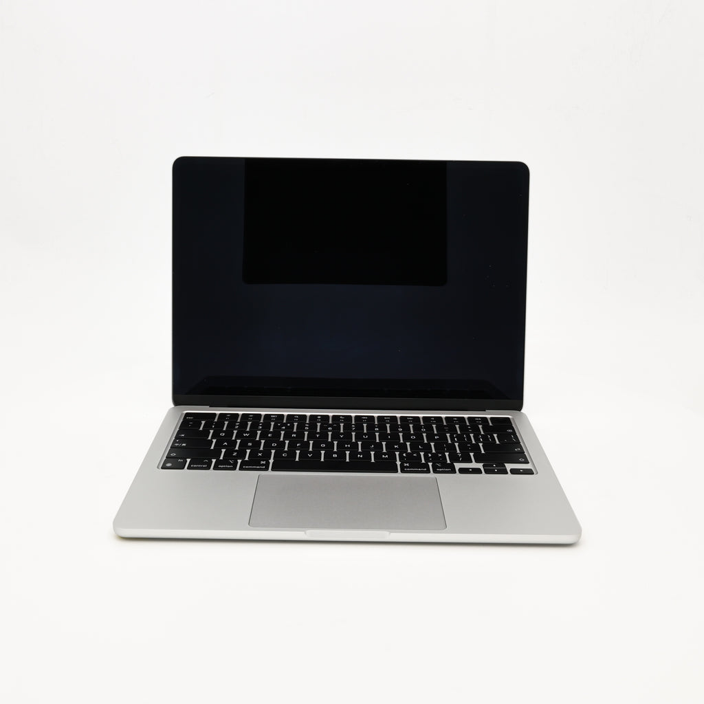 99新 Apple MacBook Air 22年 13寸 M2（8+8核） 8G RAM 256G SSD 銀色