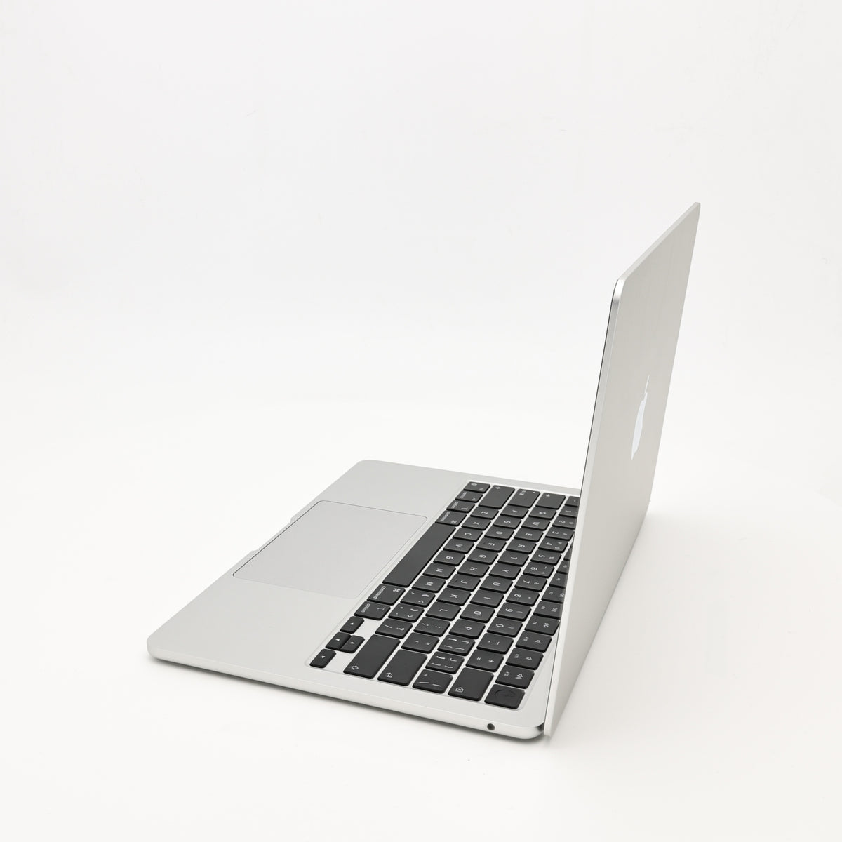 99新 Apple MacBook Air 22年 13寸 M2（8+8核） 8G RAM 256G SSD 銀色
