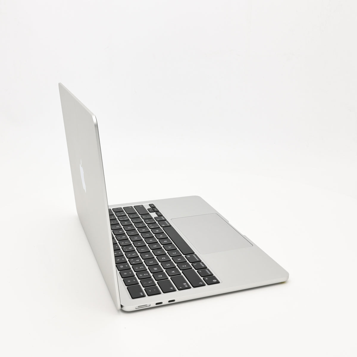 99新 Apple MacBook Air 22年 13寸 M2（8+8核） 8G RAM 256G SSD 銀色