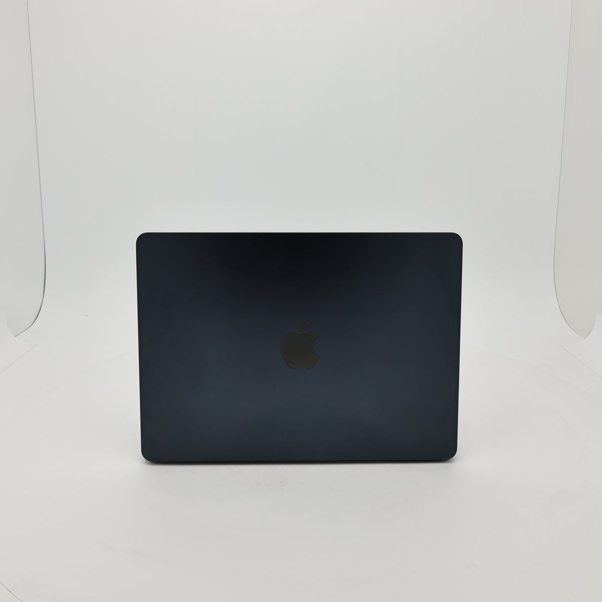 95新 Apple MacBook Air 22年 13寸 M2（8+8核） 8G RAM 256G SSD 午夜色