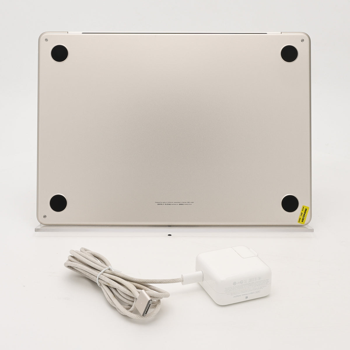 99新 Apple MacBook Air 22年 13寸 M2（8+8核） 16G RAM 256G SSD 星光色