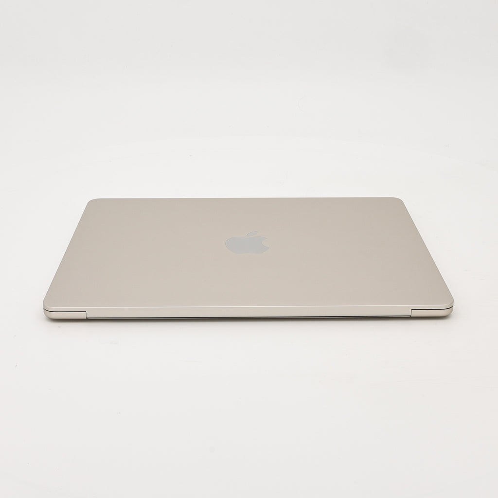 99新 Apple MacBook Air 22年 13寸 M2（8+8核） 16G RAM 256G SSD 星光色