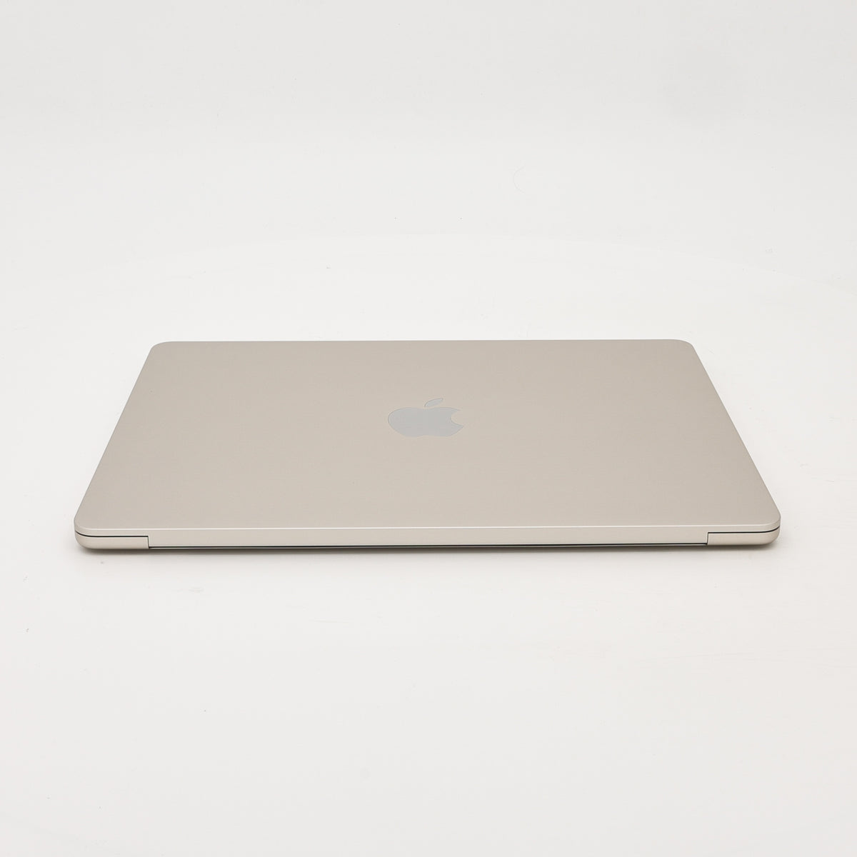99新 Apple MacBook Air 22年 13寸 M2（8+8核） 16G RAM 256G SSD 星光色