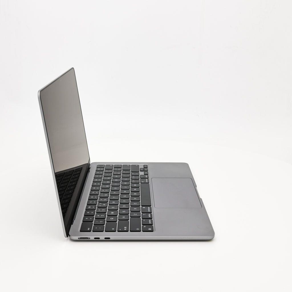 95新 Apple MacBook Air 22年 13寸 M2（8+10核） 8G RAM 512G SSD 深空灰色