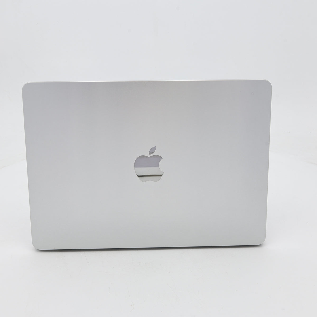 95新 Apple MacBook Air 22年 13寸 M2（8+8核） 8G RAM 256G SSD 銀色