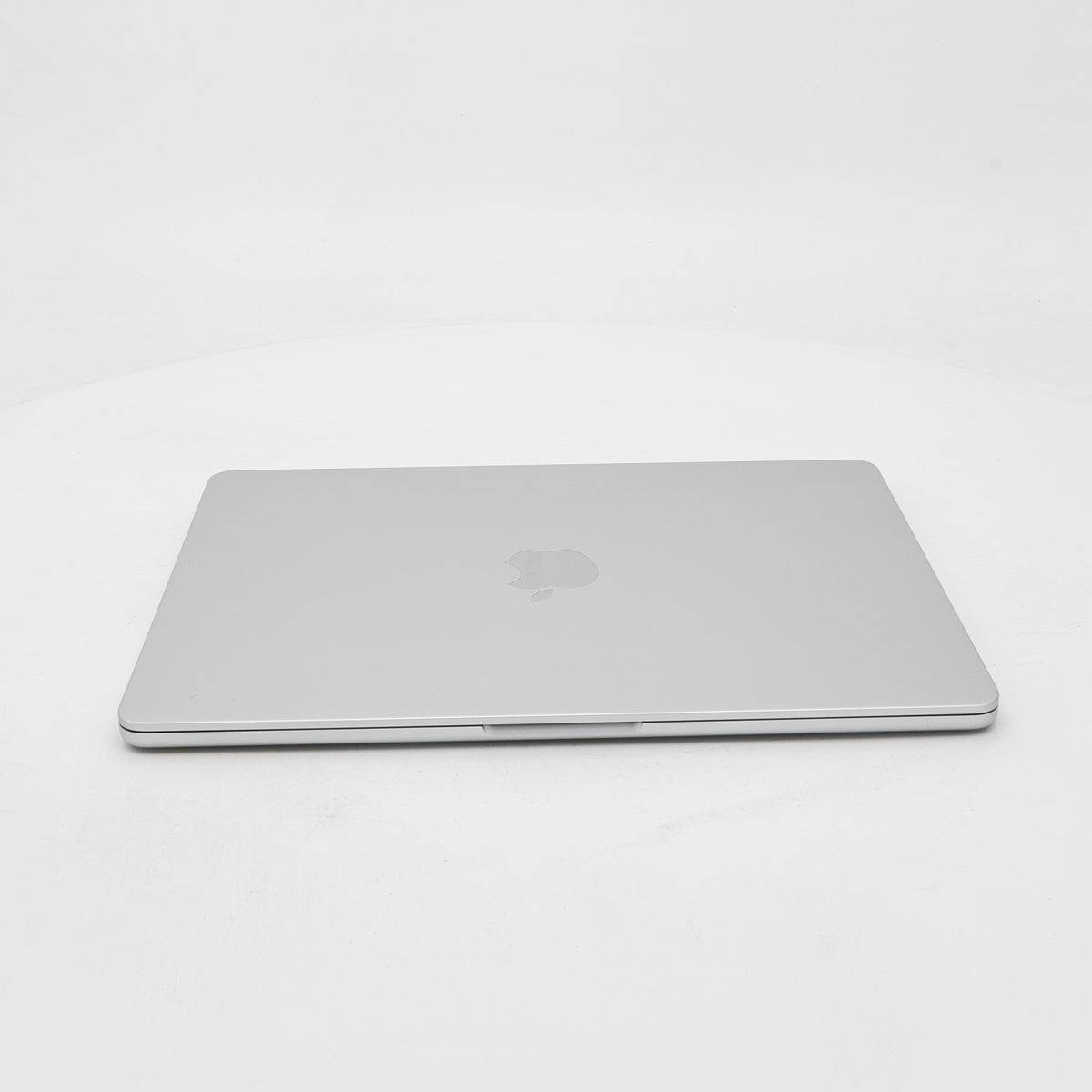 95新 Apple MacBook Air 22年 13寸 M2（8+8核） 8G RAM 256G SSD 銀色