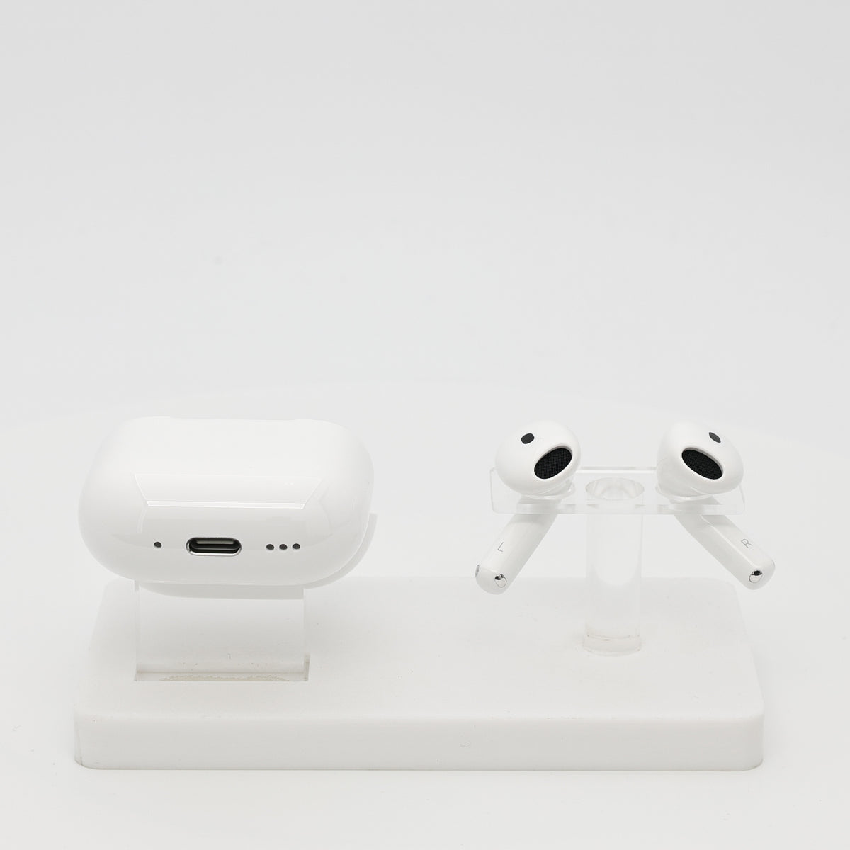 99新 Apple AirPods 5 白色