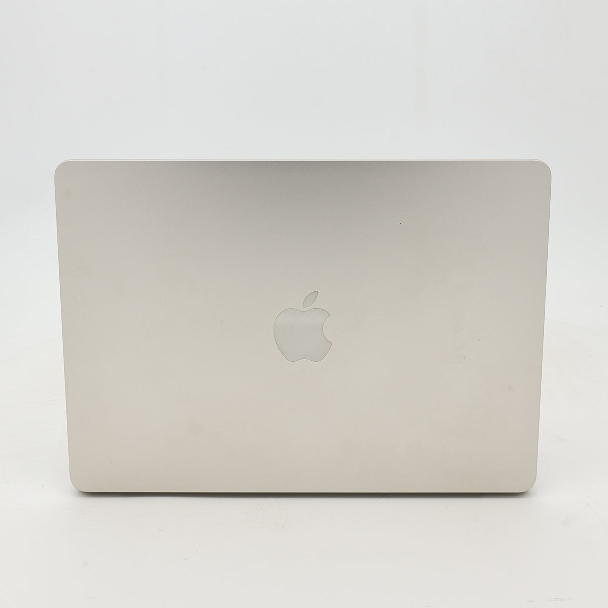 95新 Apple MacBook Air 22年 13寸 M2（8+8核） 8G RAM 256G SSD 星光色