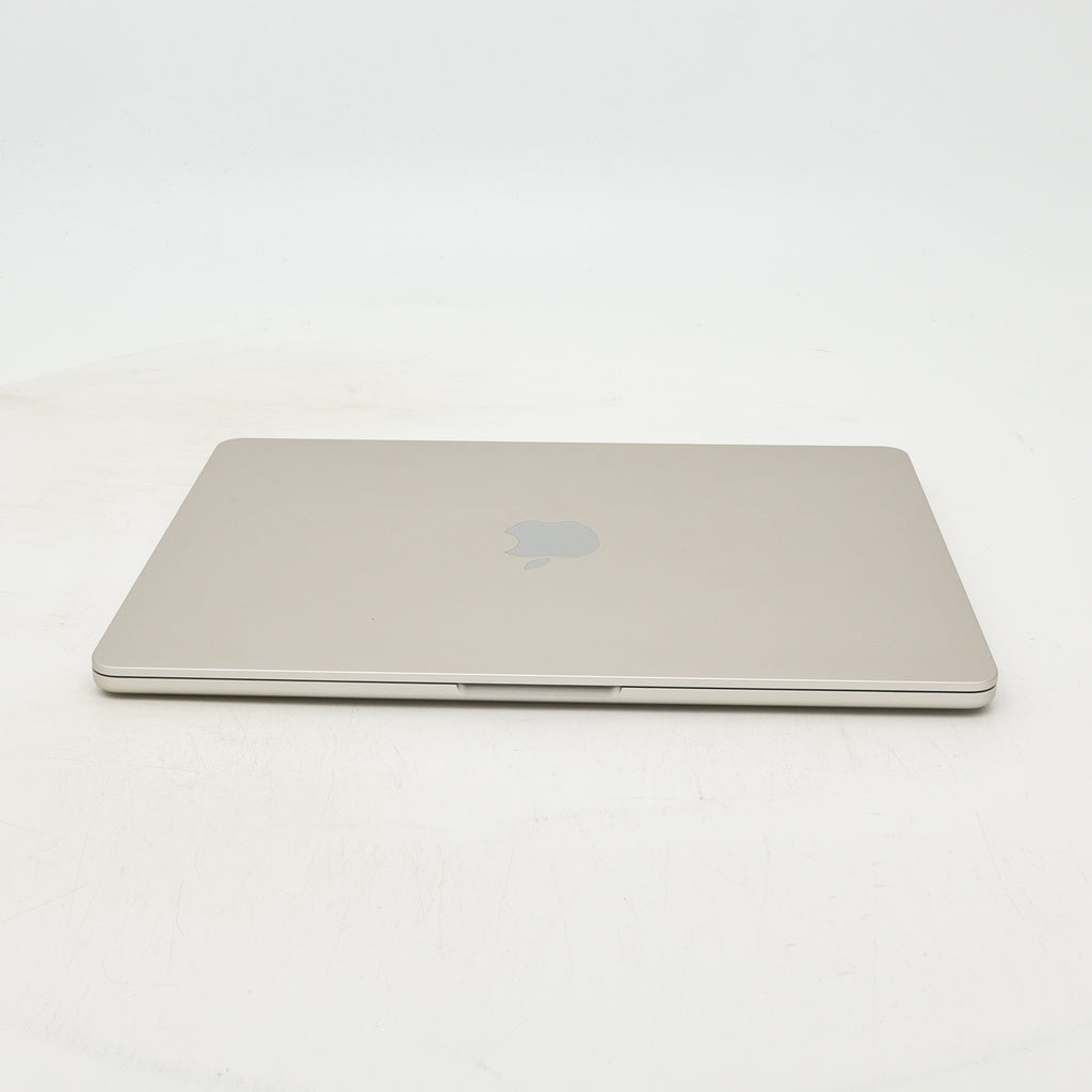 95新 Apple MacBook Air 22年 13寸 M2（8+8核） 8G RAM 256G SSD 星光色