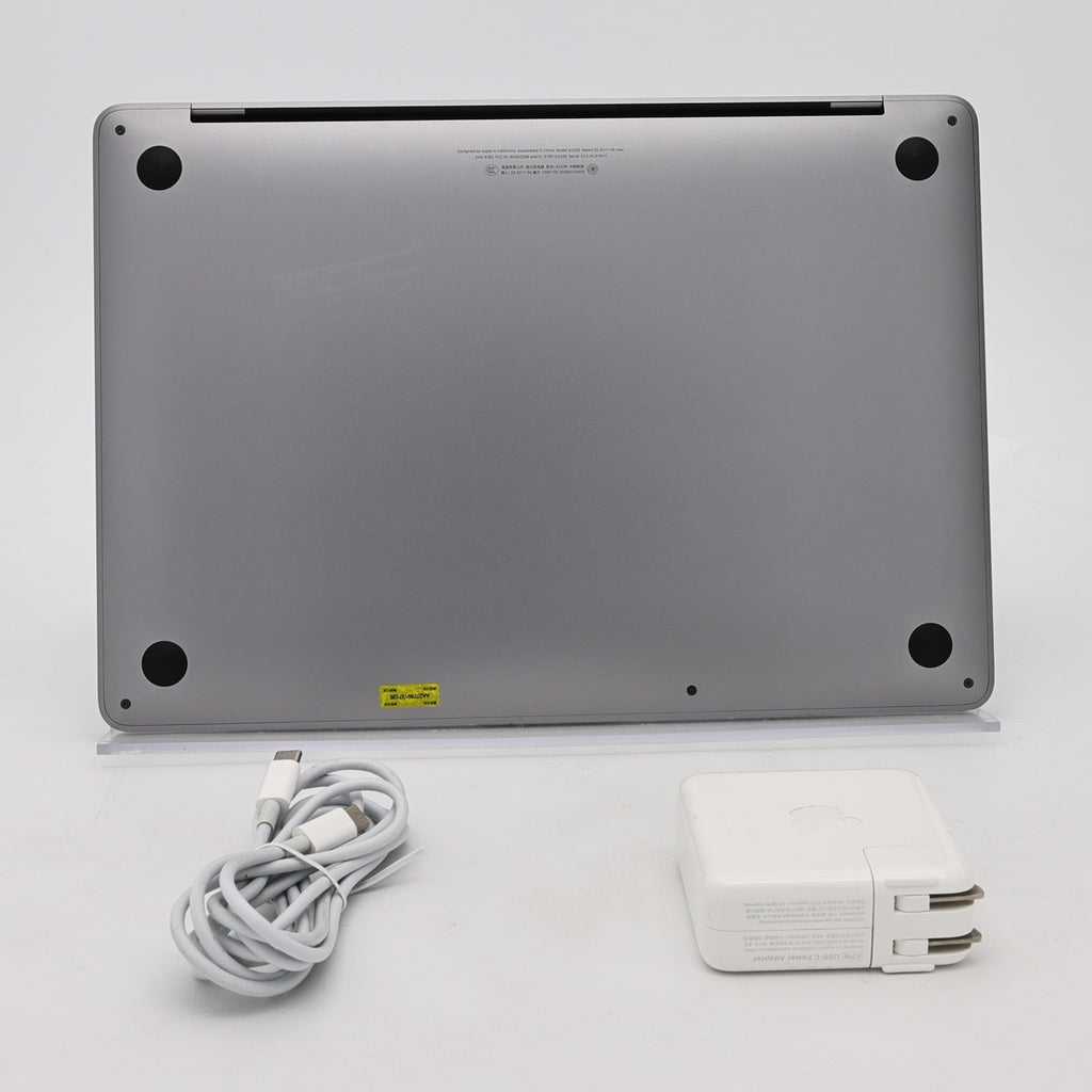 95新 Apple MacBook Pro 22年 13寸 M2（8+10核） 8G RAM 512G SSD 深空灰色