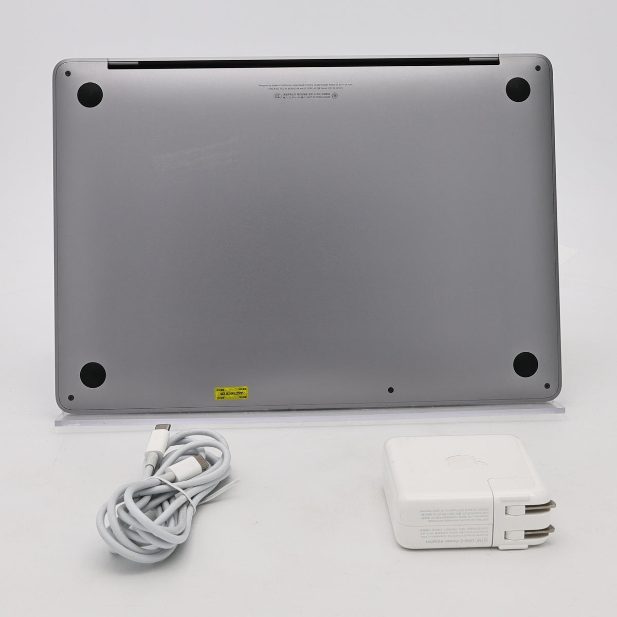 95新 Apple MacBook Pro 22年 13寸 M2（8+10核） 8G RAM 512G SSD 深空灰色