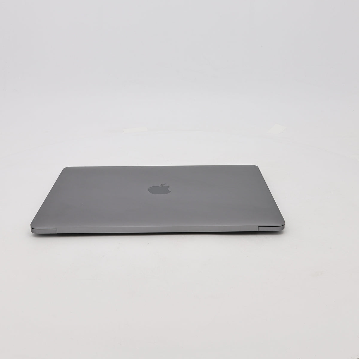 95新 Apple MacBook Pro 22年 13寸 M2（8+10核） 8G RAM 512G SSD 深空灰色