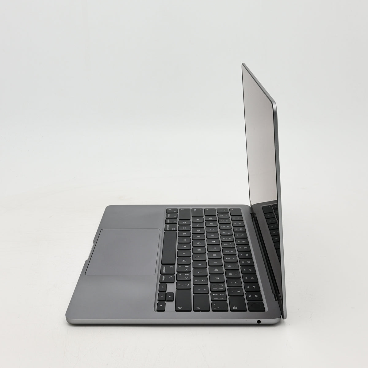 95新 Apple MacBook Air 22年 13寸 M2（8+8核） 8G RAM 256G SSD 深空灰色