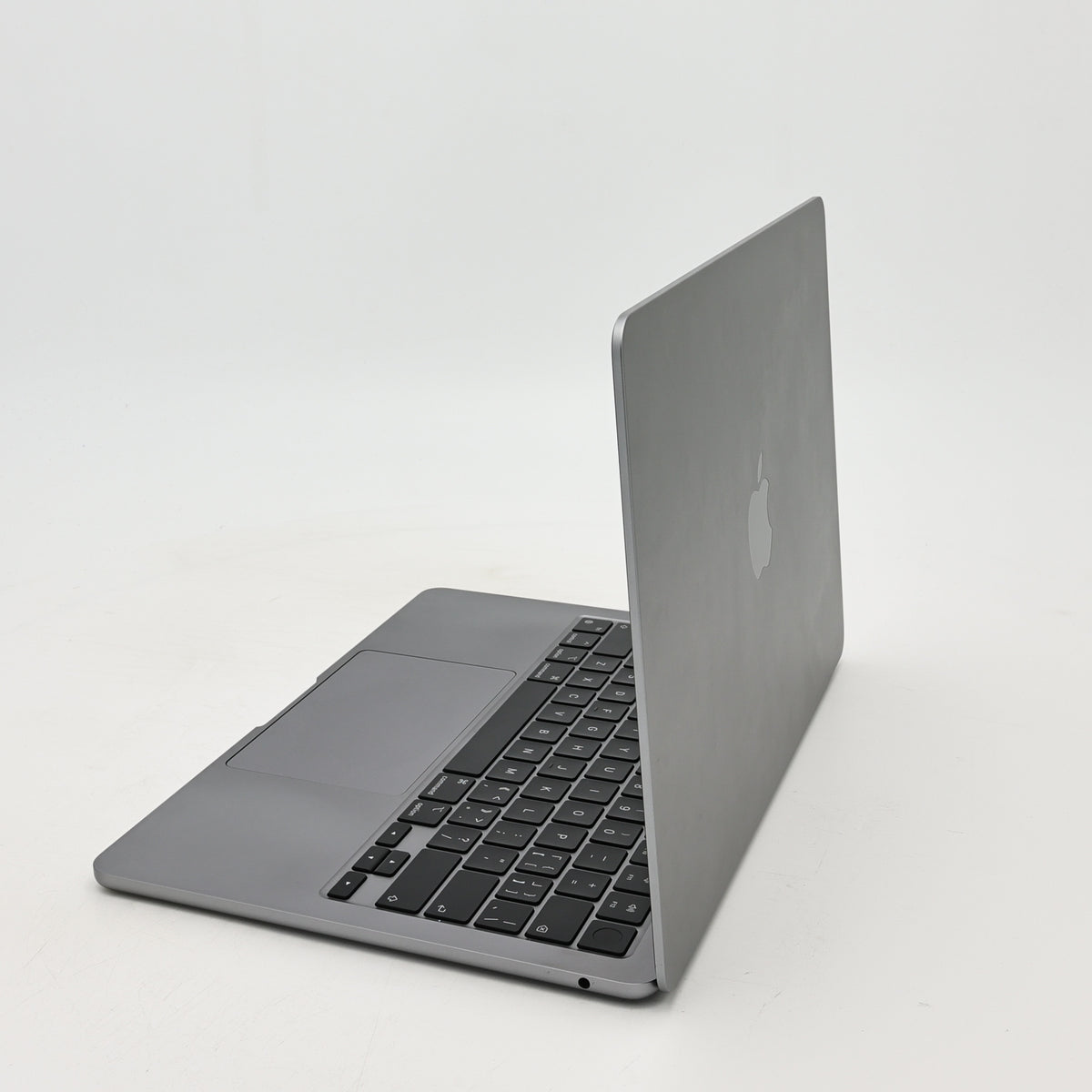 95新 Apple MacBook Air 22年 13寸 M2（8+8核） 8G RAM 256G SSD 深空灰色
