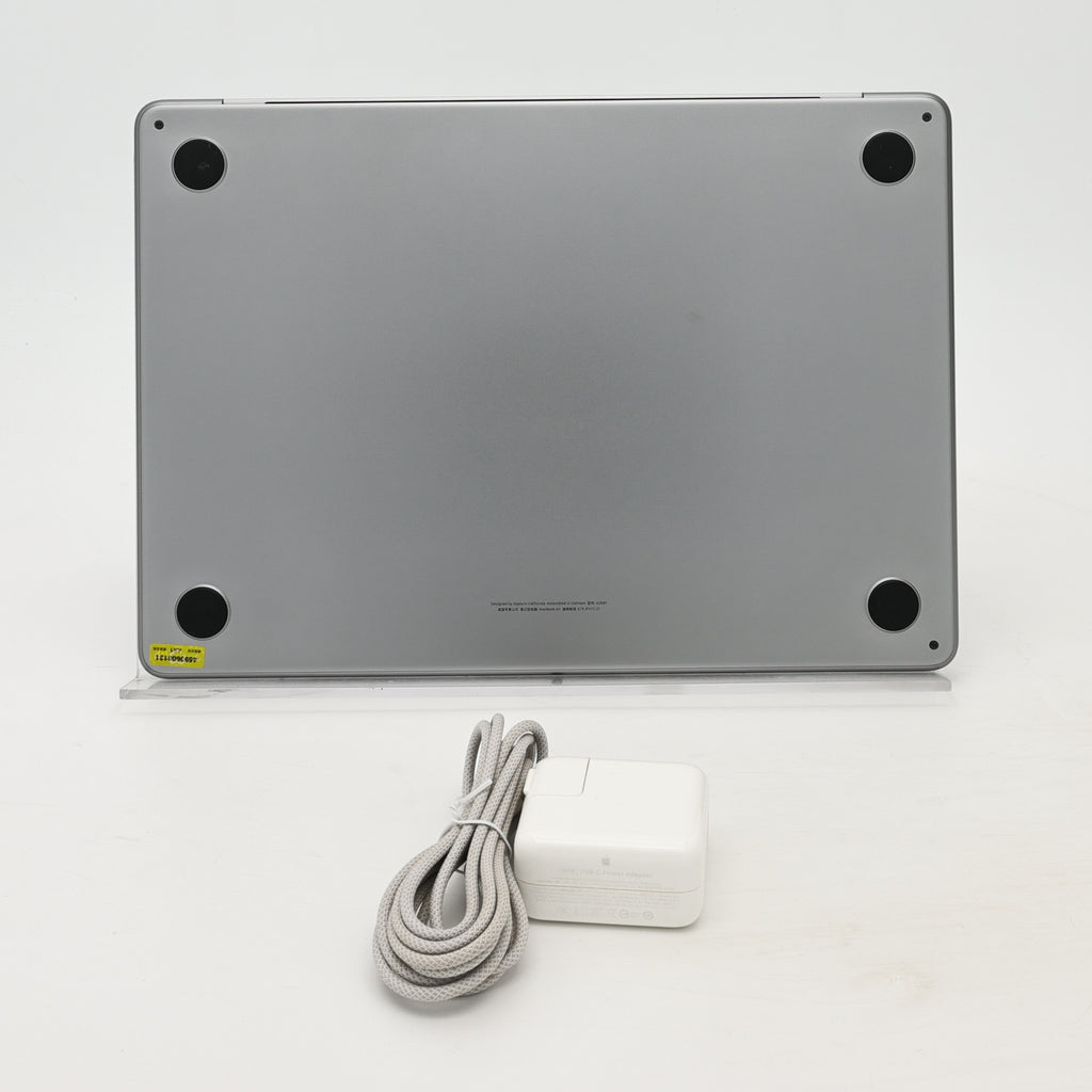 95新 Apple MacBook Air 22年 13寸 M2（8+8核） 8G RAM 256G SSD 深空灰色