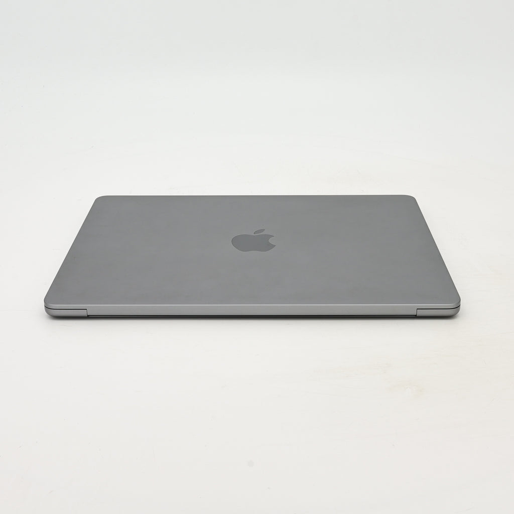 95新 Apple MacBook Air 22年 13寸 M2（8+8核） 8G RAM 256G SSD 深空灰色