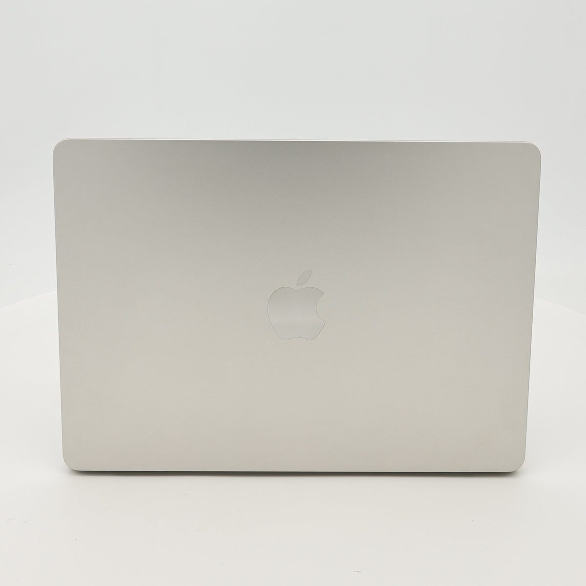 99新 Apple MacBook Air 22年 13寸 M2（8+8核） 16G RAM 256G SSD 星光色