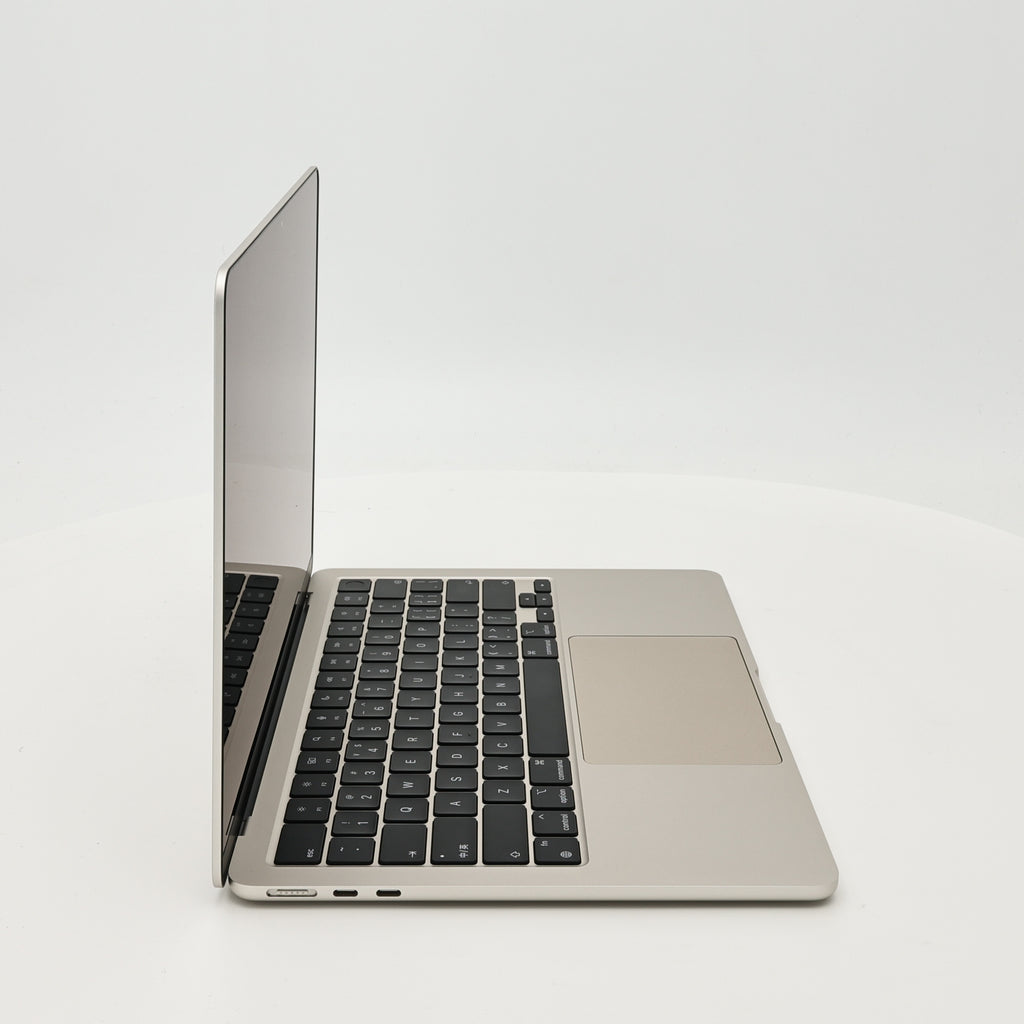 99新 Apple MacBook Air 22年 13寸 M2（8+8核） 16G RAM 256G SSD 星光色