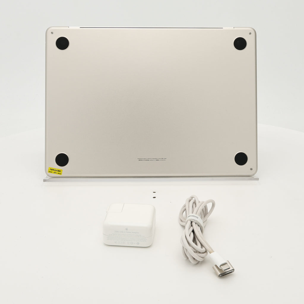 99新 Apple MacBook Air 22年 13寸 M2（8+8核） 16G RAM 256G SSD 星光色