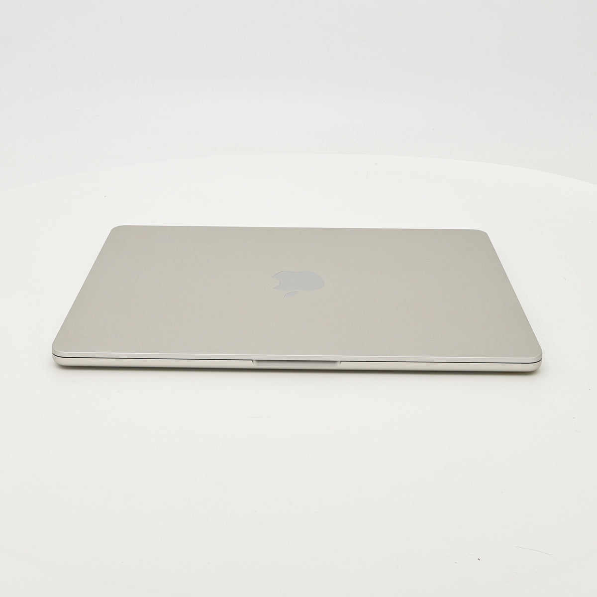 99新 Apple MacBook Air 22年 13寸 M2（8+8核） 16G RAM 256G SSD 星光色