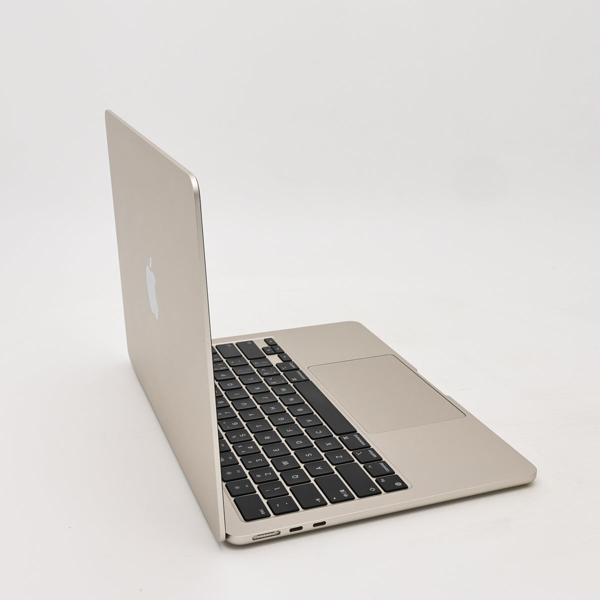 95新 Apple MacBook Air 24年 13寸 M3（8+8核） 8G RAM 256G SSD 星光色