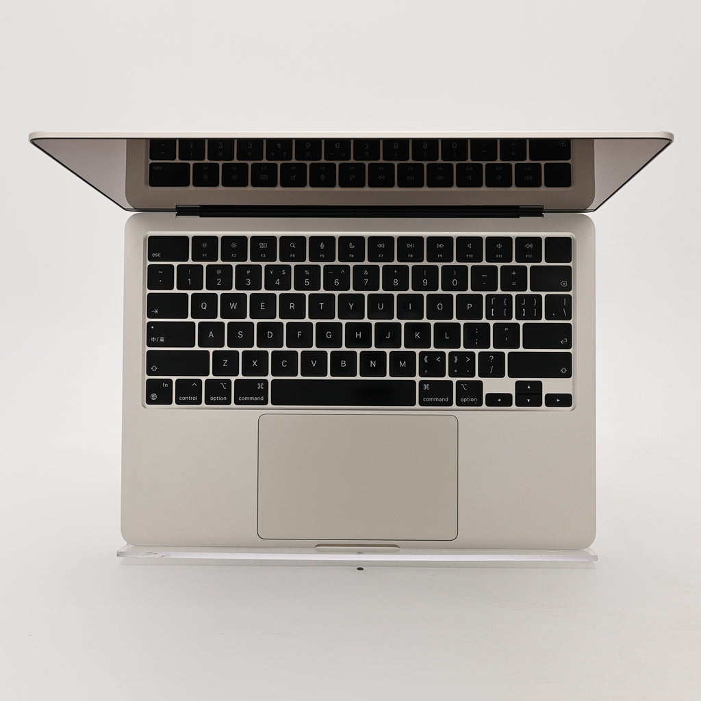 95新 Apple MacBook Air 24年 13寸 M3（8+8核） 8G RAM 256G SSD 星光色