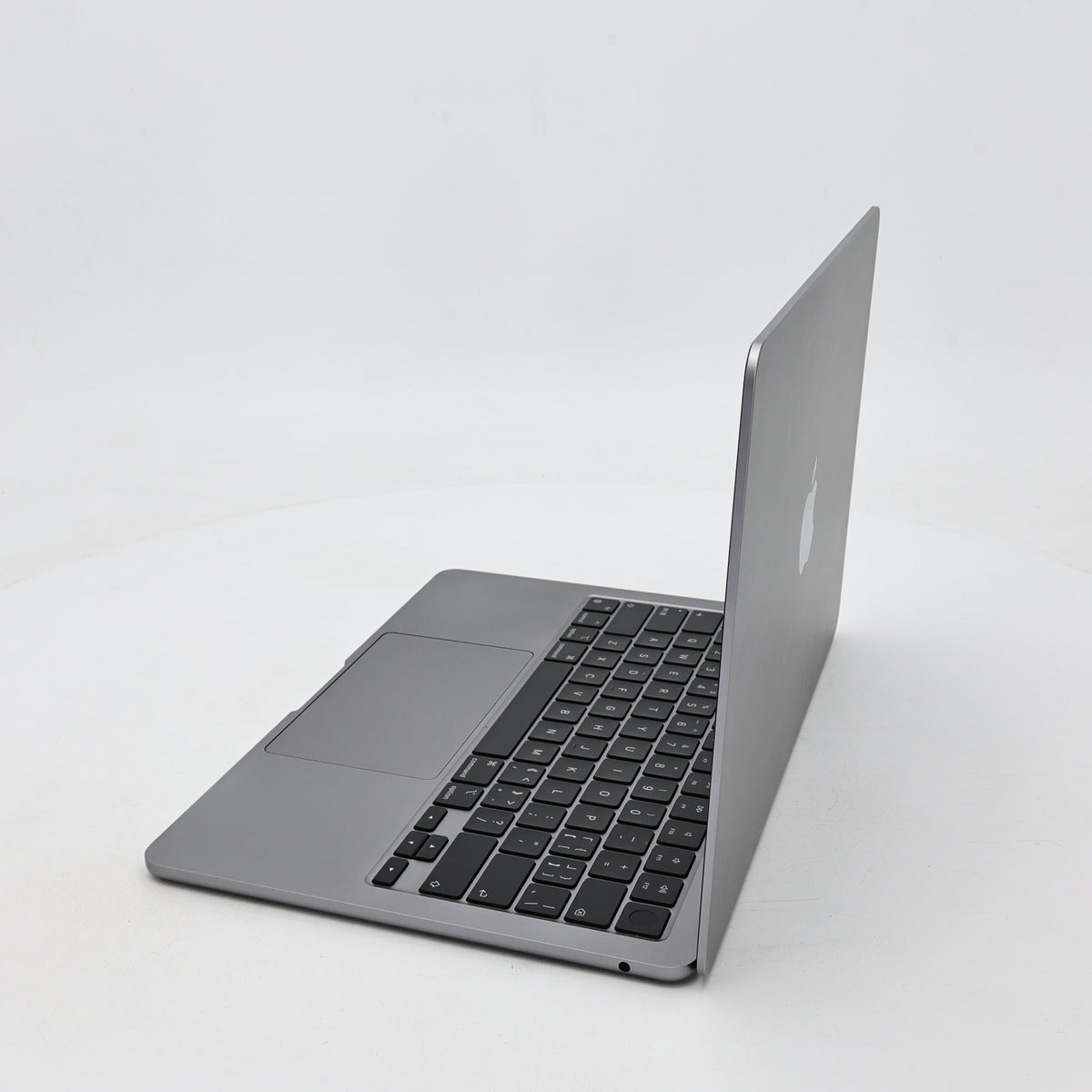 95新 Apple MacBook Air 22年 13寸 M2（8+8核） 8G RAM 256G SSD 深空灰色