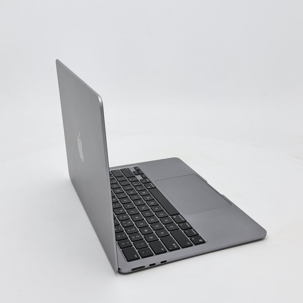 95新 Apple MacBook Air 22年 13寸 M2（8+8核） 8G RAM 256G SSD 深空灰色