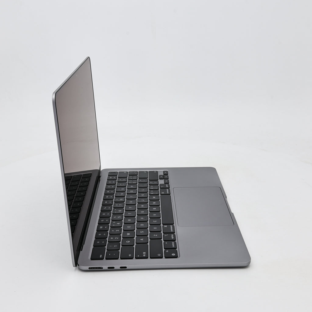 95新 Apple MacBook Air 22年 13寸 M2（8+8核） 8G RAM 256G SSD 深空灰色