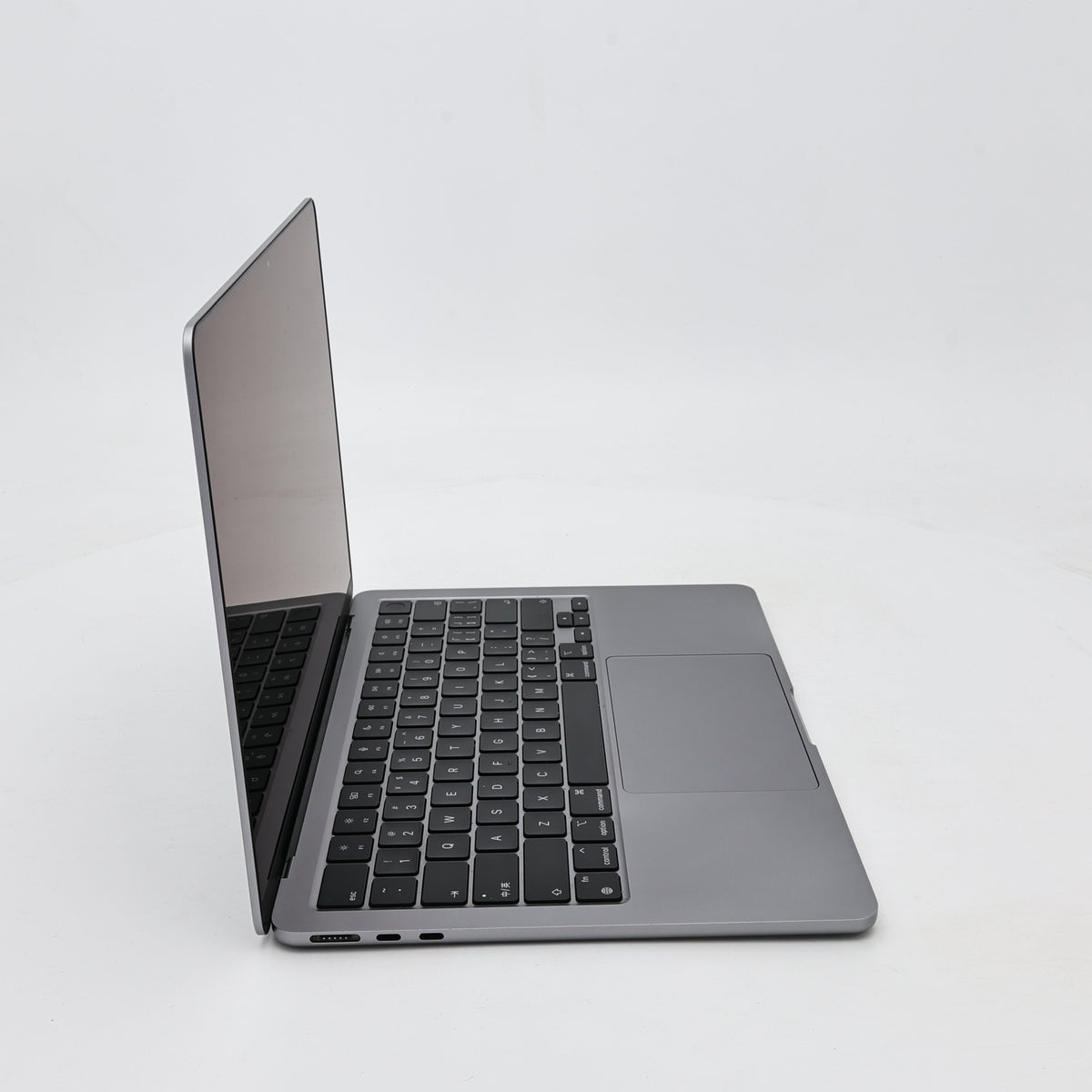 95新 Apple MacBook Air 22年 13寸 M2（8+8核） 8G RAM 256G SSD 深空灰色