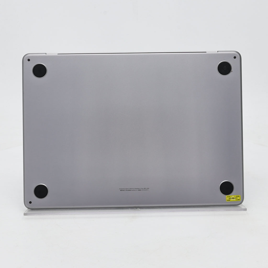 95新 Apple MacBook Air 22年 13寸 M2（8+8核） 8G RAM 256G SSD 深空灰色