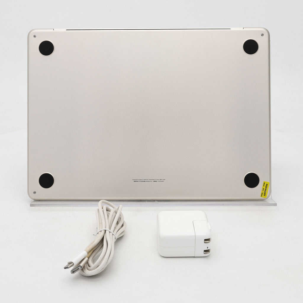 95新 Apple MacBook Air 22年 13寸 M2（8+8核） 8G RAM 256G SSD 星光色