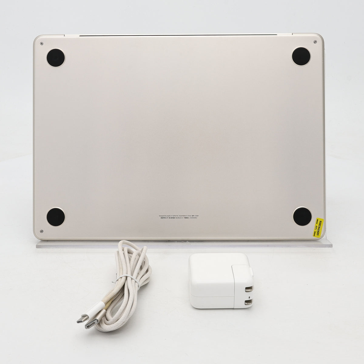 95新 Apple MacBook Air 22年 13寸 M2（8+8核） 8G RAM 256G SSD 星光色