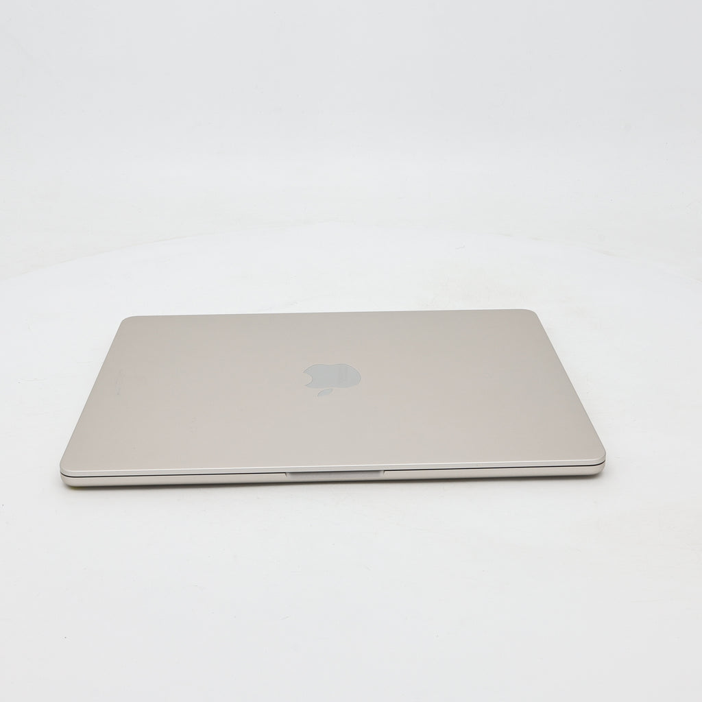 95新 Apple MacBook Air 22年 13寸 M2（8+8核） 8G RAM 256G SSD 星光色