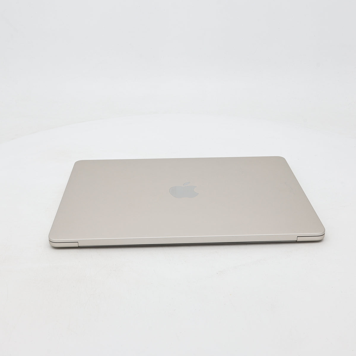 95新 Apple MacBook Air 22年 13寸 M2（8+8核） 8G RAM 256G SSD 星光色