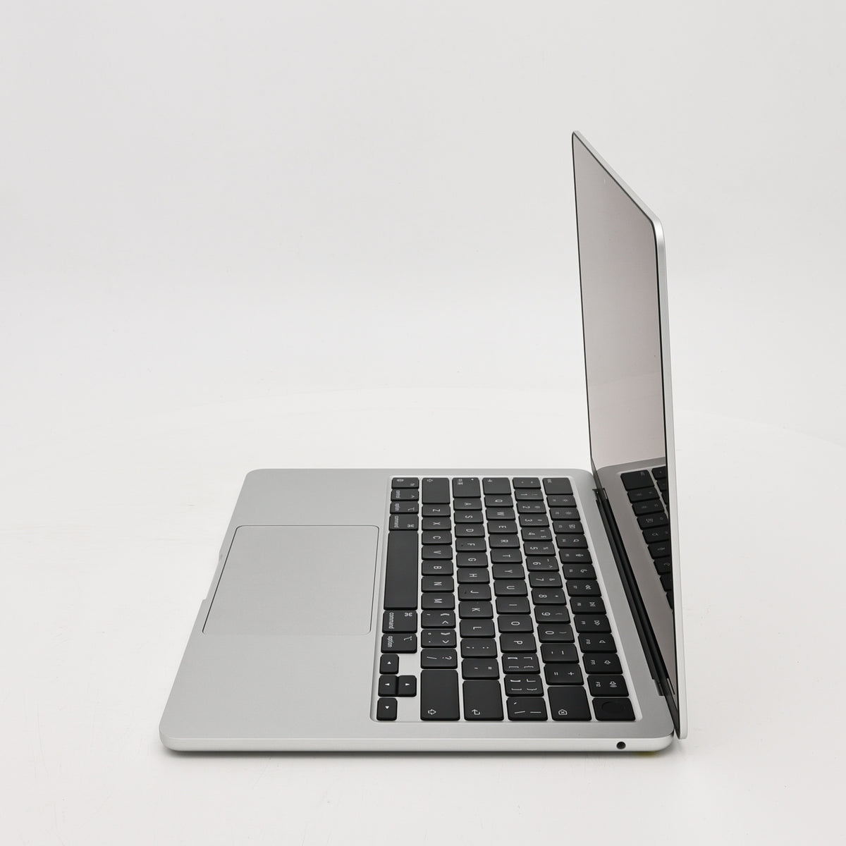 99新 Apple MacBook Air 22年 13寸 M2（8+8核） 8G RAM 256G SSD 銀色