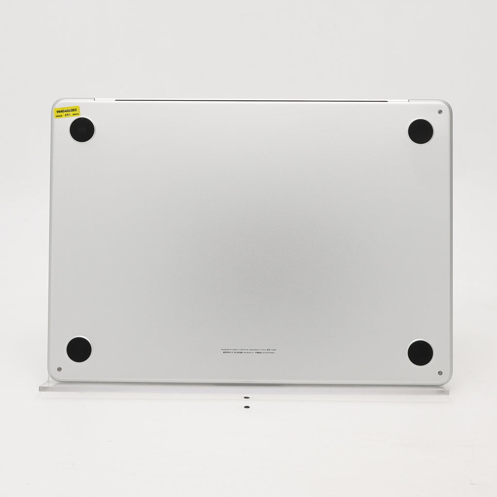 99新 Apple MacBook Air 22年 13寸 M2（8+8核） 8G RAM 256G SSD 銀色