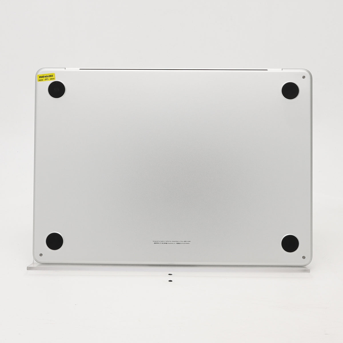 99新 Apple MacBook Air 22年 13寸 M2（8+8核） 8G RAM 256G SSD 銀色